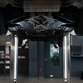 LED-Beleuchtung an der Hebebühne